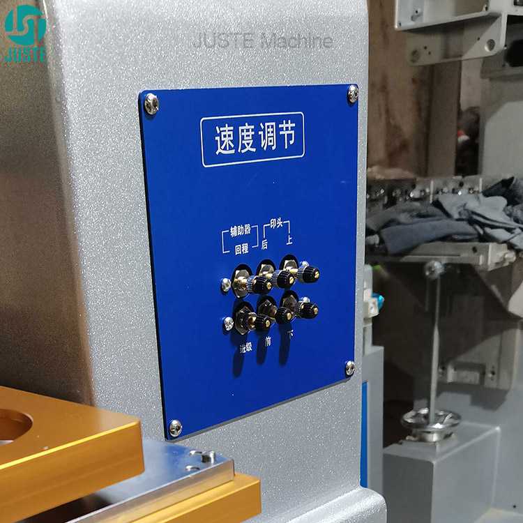 Tampdrukmachine met gum, 2-kleuren inktcup-tampondrukmachine met luchtdrukregelknoppen.