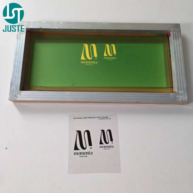 Modello logo personalizzato con logo