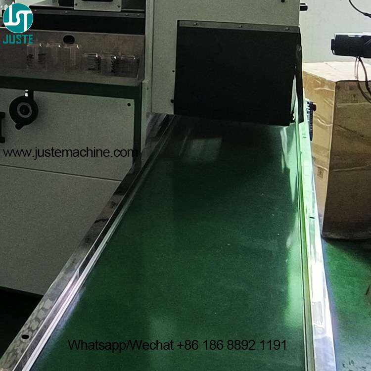 Cosmetic bottle screen printing machine with Unloading Conveyor Cosmetic screen printing machine with Unloading Conveyor