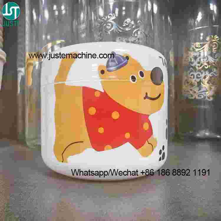 Heat Transfer Printed Cylinder Plastic Bottle with Vibrant Design Heat Transfer Printed Cylinder Plastic Bottle with Vibrant Design