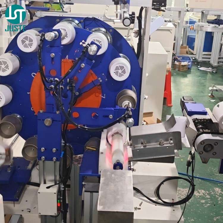 Loading station with push-rod feeding cylindrical product to turntable mold on screen printing machine
