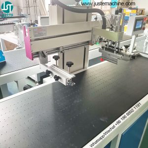 Fully-Auto Flatbed Screen Printer with Suction Conveyor