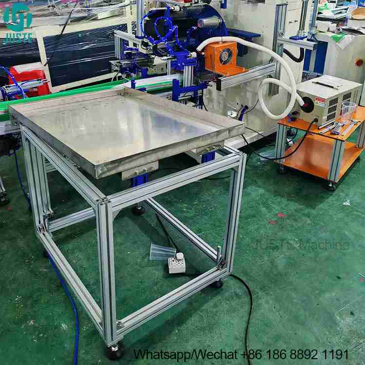 macchina serigrafica completamente automatica per tazze in PET con alimentatore macchina serigrafica completamente automatica per tazze in PET con alimentatore