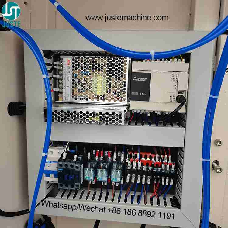 Stampante serigrafica completamente automatica a colori con display interno Stampante serigrafica completamente automatica a colori con display interno