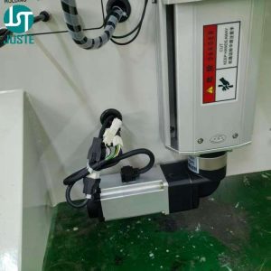 worktable-servo-motor-semi-automatic-bottle-screen-printing-machine